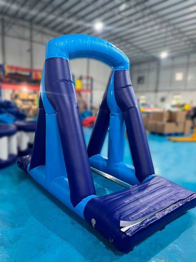 Надувной бассейн «Поймай осьминога» с водными модулями, 25*15*3,5 м