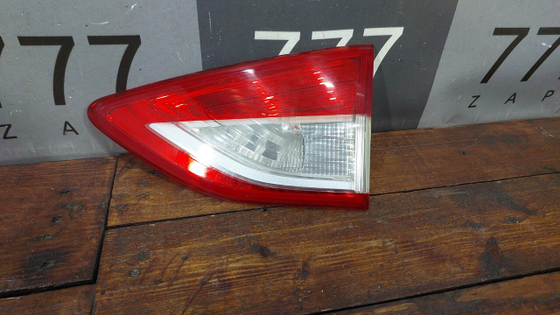 Фонарь задний правый Ford Kuga 2 (CBS) 12-16 Б/У Оригинал 2070888