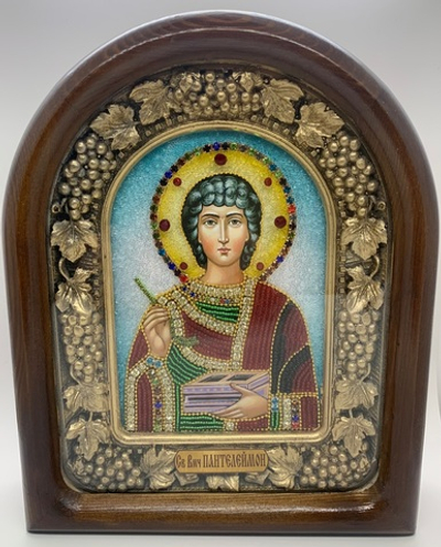 Дивеевская икона с рукописным ликом из бисера Пантелеймон