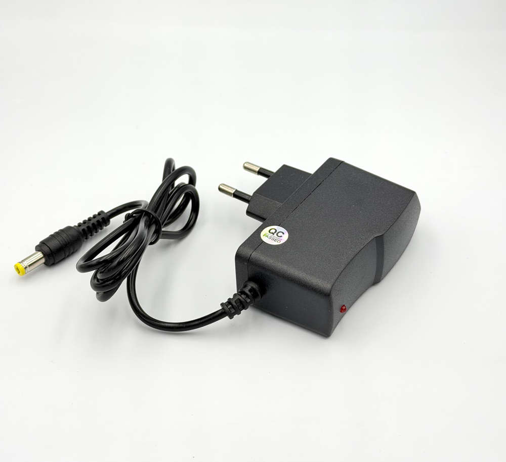 Адаптер питания 12V 1A, штекер 5.5x2.5 мм