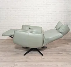 Кресло с электро-реклайнером Nagano, светло-голубая кожа