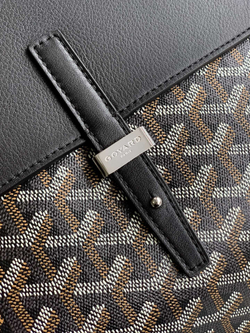 Goyard Coursier Messenger Bag 32 cm