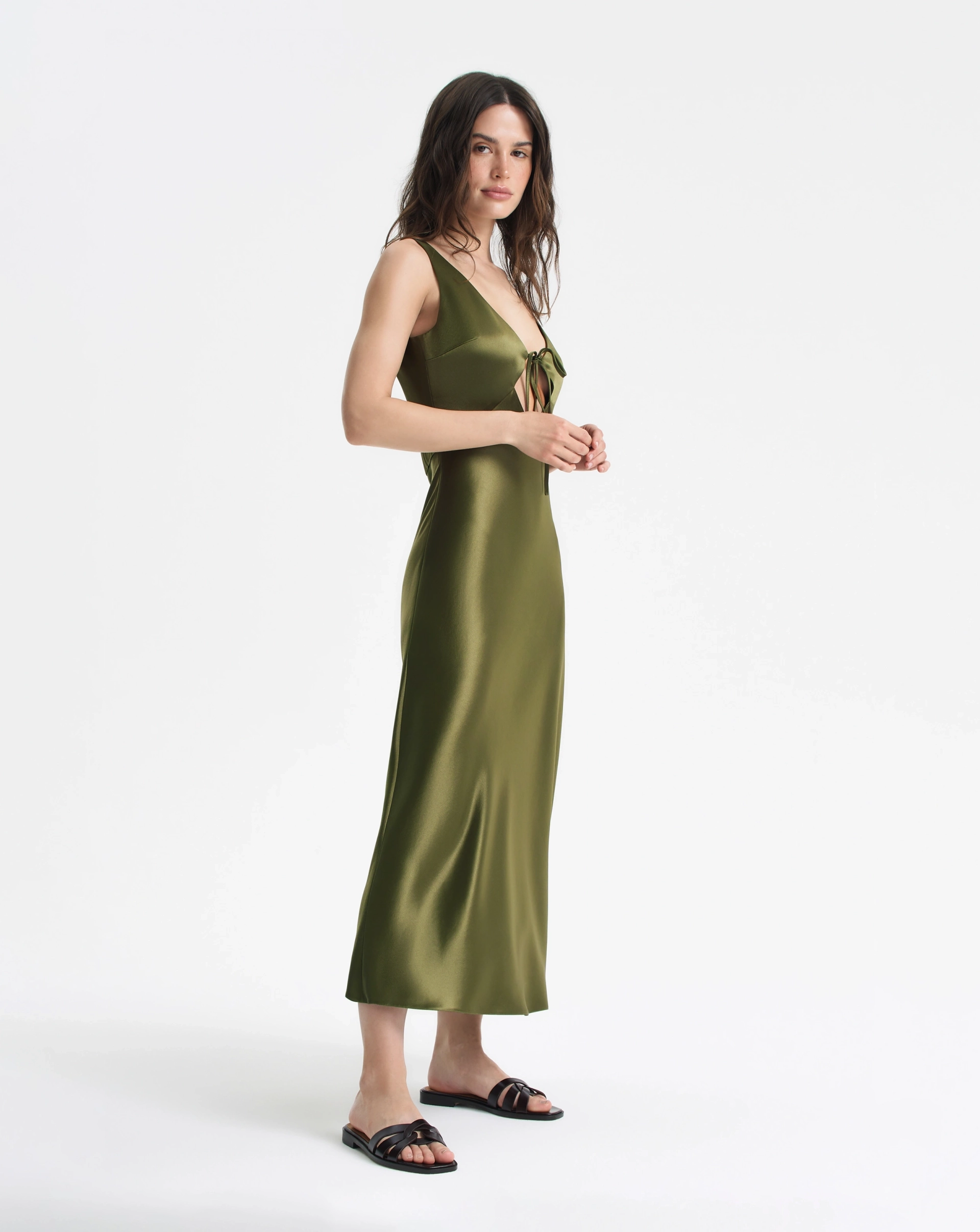 Платье с фигурным лифом