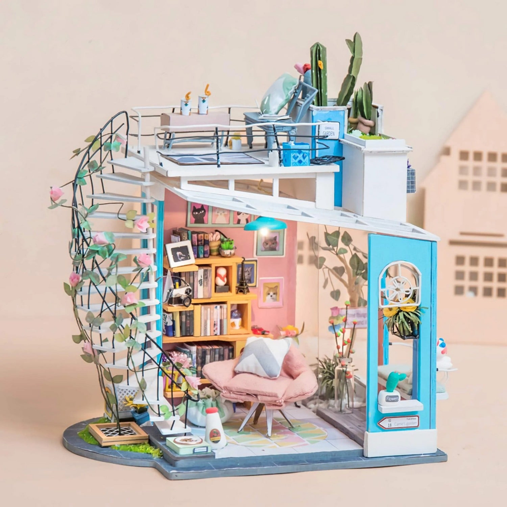 Румбокс Дом с мансардой Dora'S Loft DG12 (Rolife)