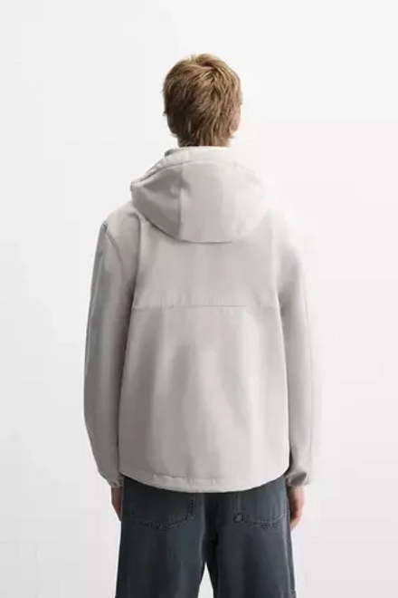 ZARA КУРТКА ИЗ ВЫСОКОТЕХНОЛОГИЧНОЙ ТКАНИ С КАПЮШОНОМ, СВЕТЛО-СЕРЫЙ
