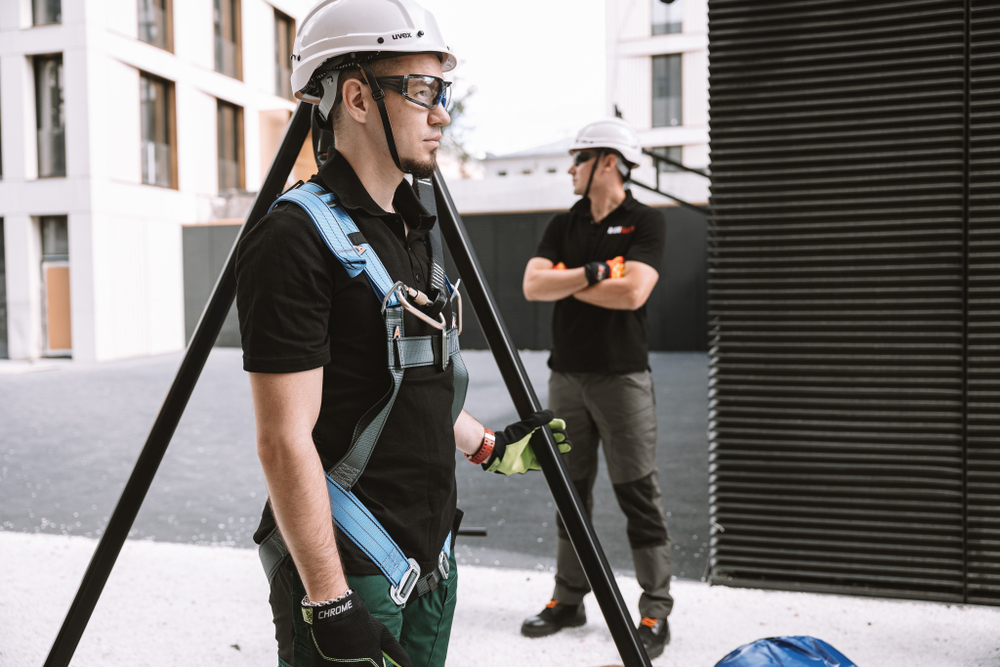 Анкерное устройство типа В (тренога, арт. HS-TM9W со спасательным подъемным устройством, арт. HS-W502)