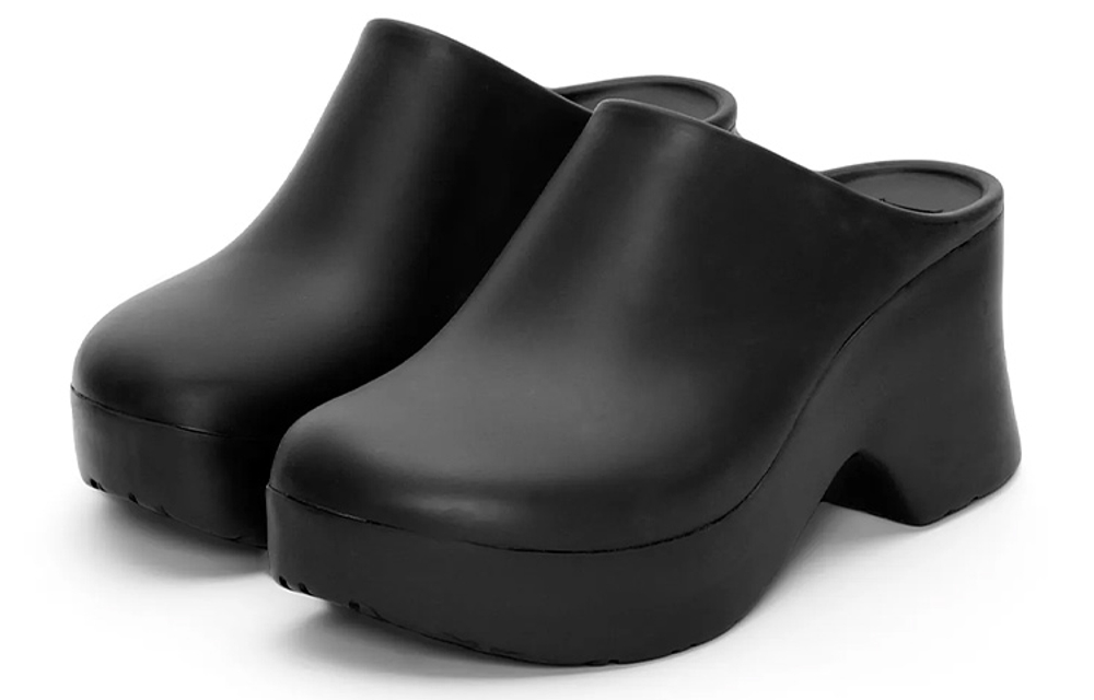 LOEWE Anagram Closed Toe Slippers Women"s Black