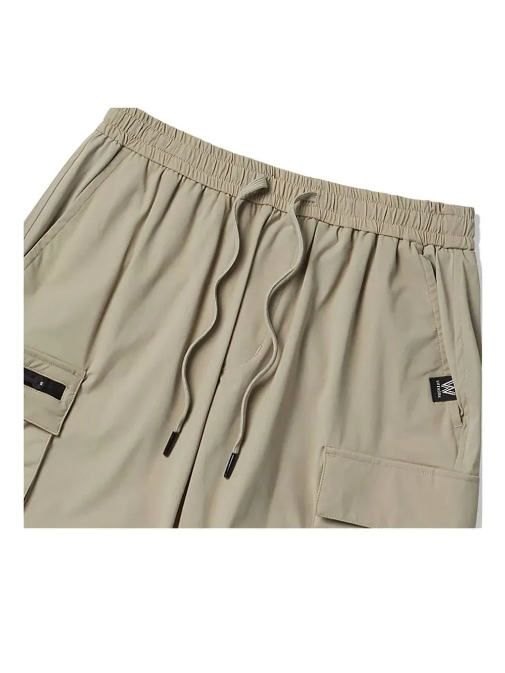 Шорты с карманами на молнии