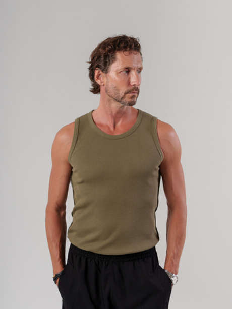 Хлопковая майка цвета хаки