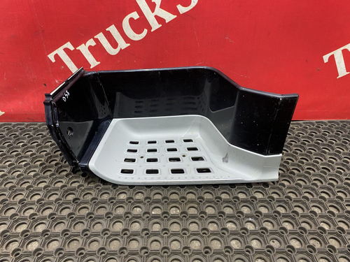 Корпус подножки левый 2019г