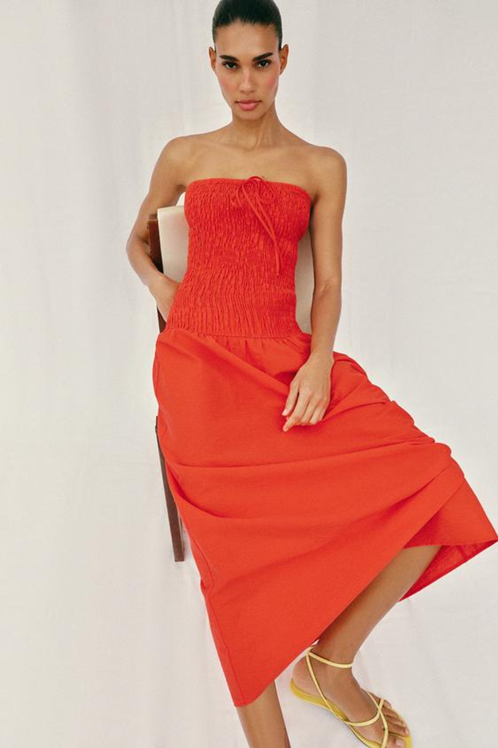 ZARA ПЛАТЬЕ МИДИ С ЭЛАСТИЧНЫМ ЛИФОМ, КРАСНЫЙ