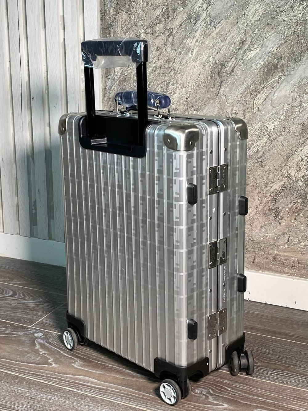 Чемодан Rimowa