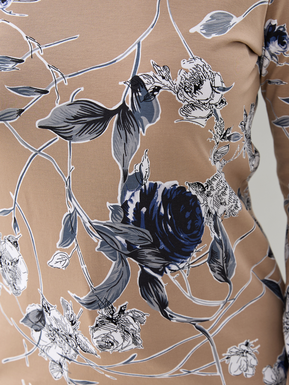 Лонгслив ЛНкл-081/бежевый-плетистаяроза