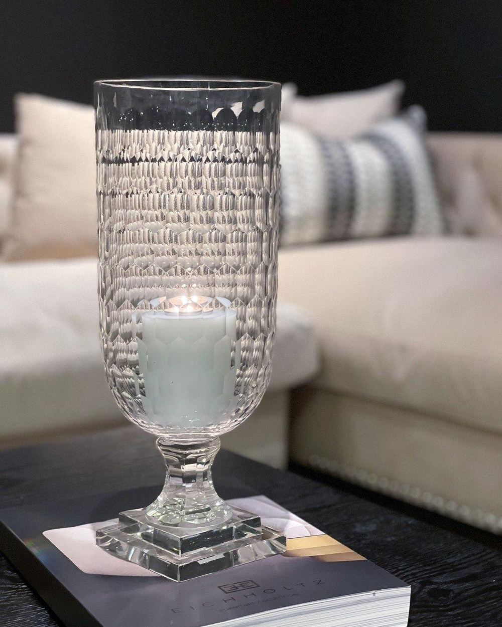 Ваза на ножке с орнаментом 37 см