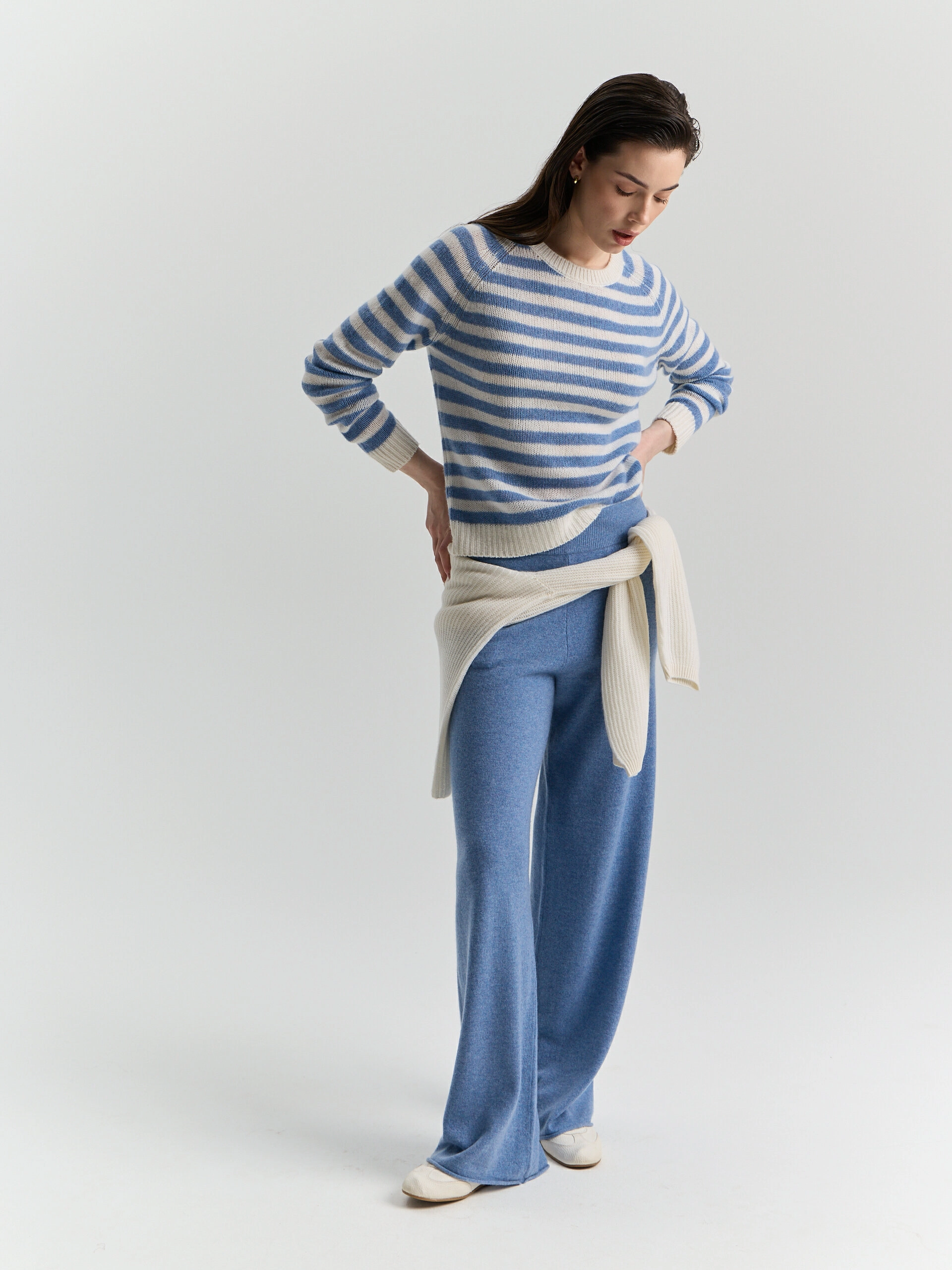 Свитер в полоску