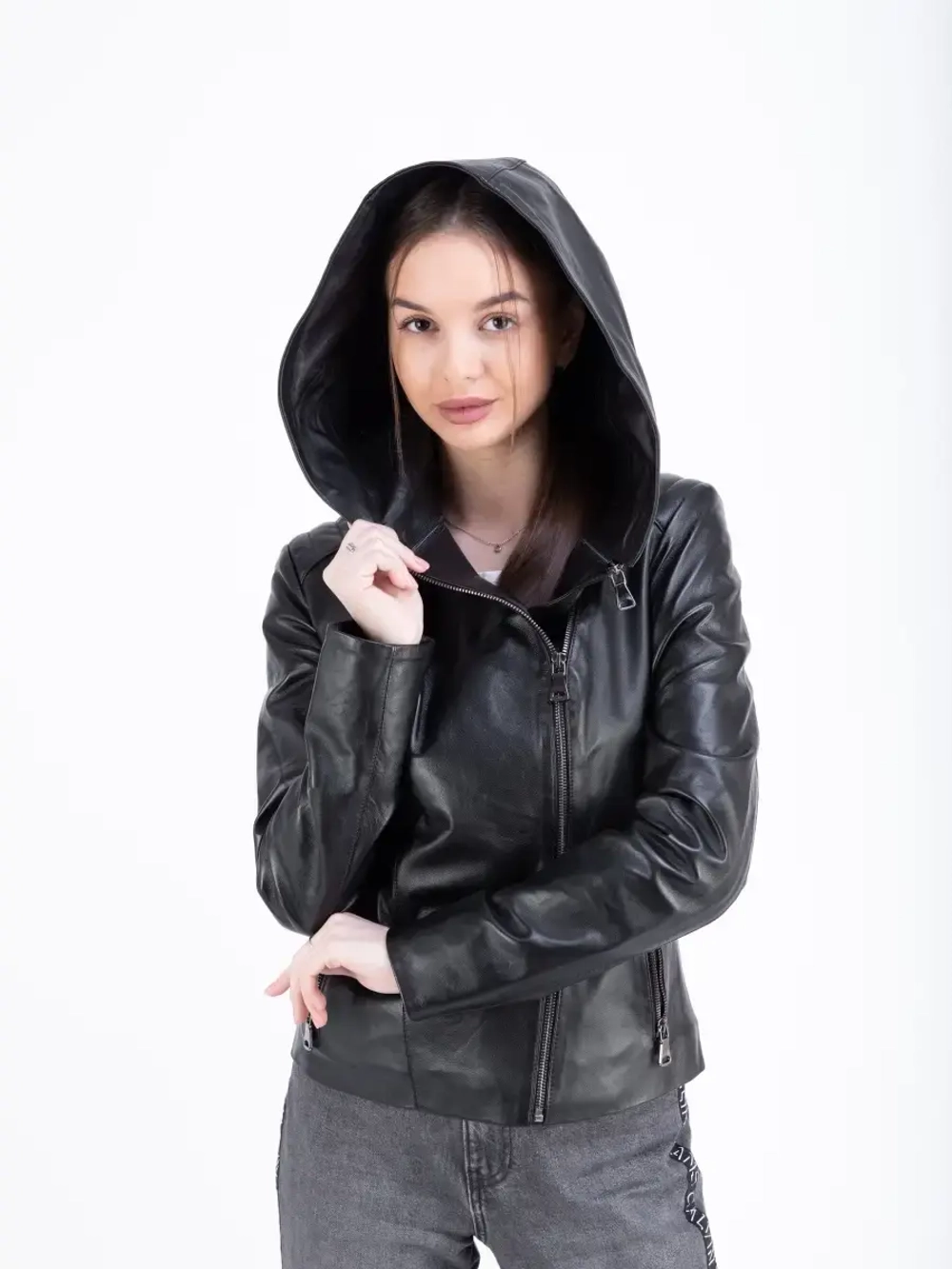 Куртка женская из натуральной кожи с капюшоном трансформер