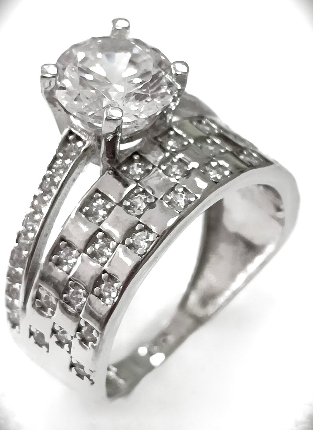 Ювелирное кольцо Эстерелла из серебра