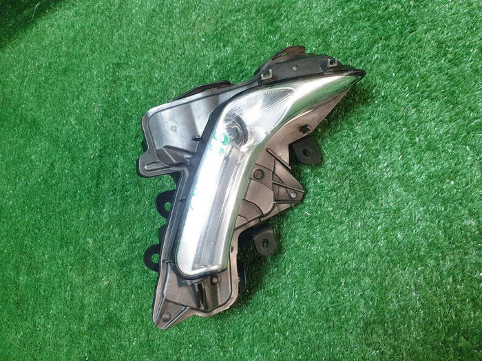 ПТФ правая Lexus LS 4 (2012-2017)