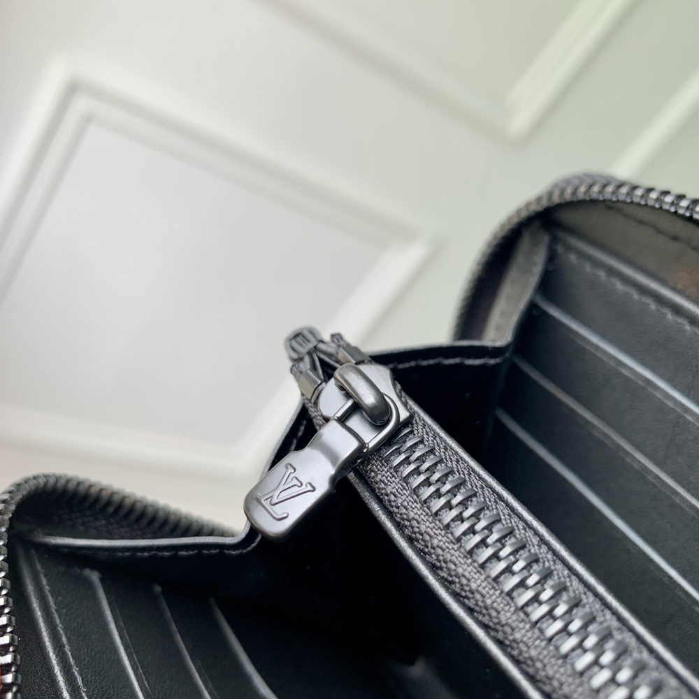 Louis Vuitton Zippy Wallet Horizontal