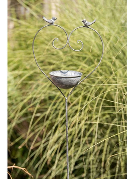 Декор на штекере "Птичья ванна - сердце" 30x13,5xH32,5 см + 107,5 см штекер