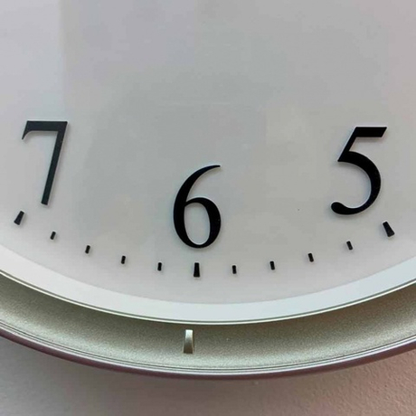 Настенные часы Seiko QXA378ZN