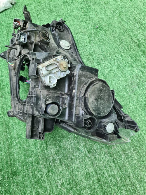 Битая Фара правая Toyota RAV4 4 CA40 (15-19) LED