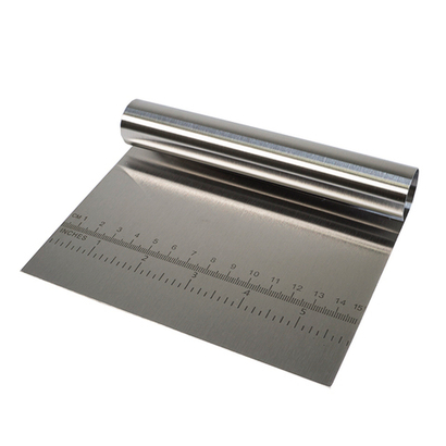 Шпатель металлический с ручкой и разметкой 15*9 см