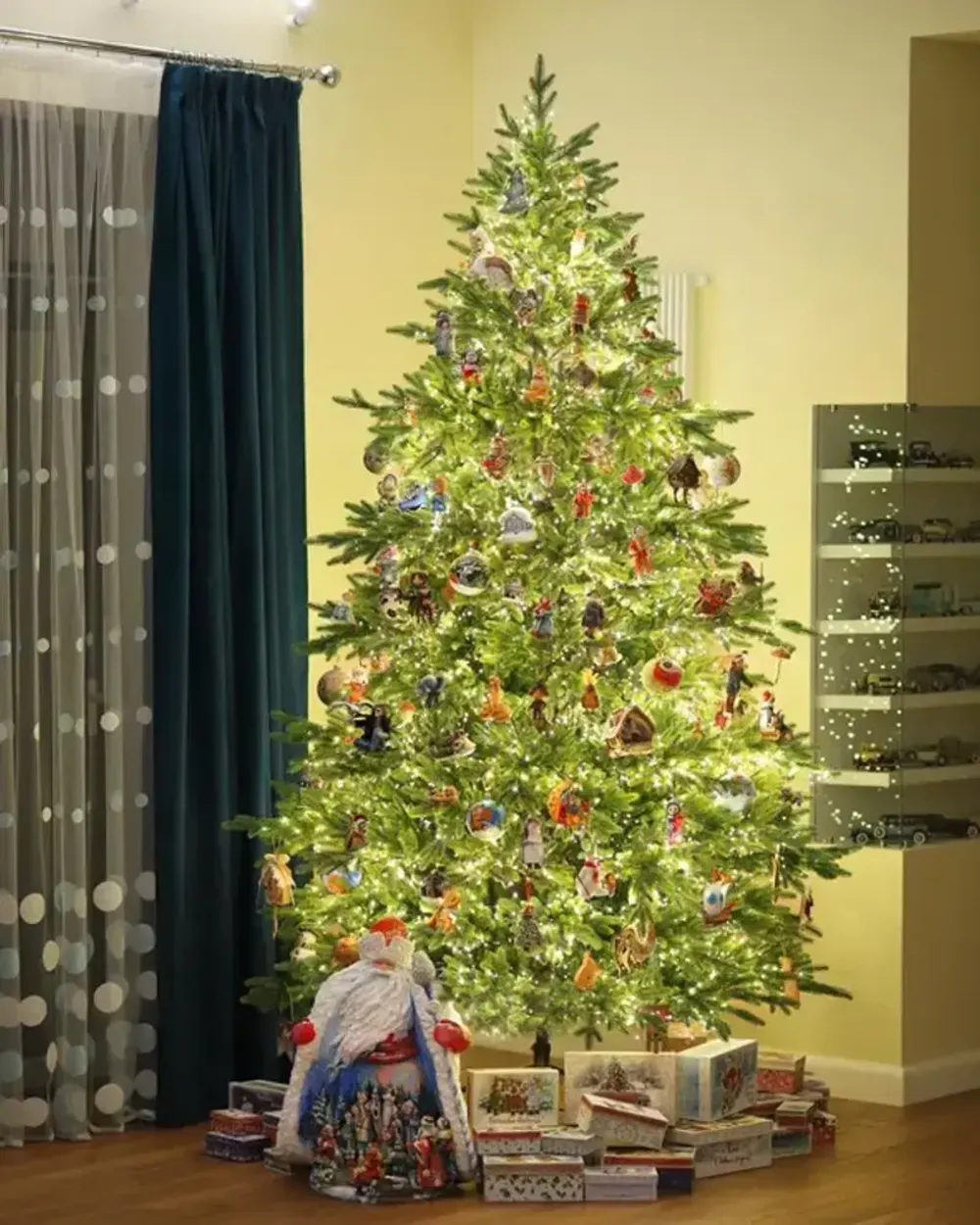 Елка с гирляндой встроенной «Сириус» (Литая хвоя) 270 см / 2,7 м