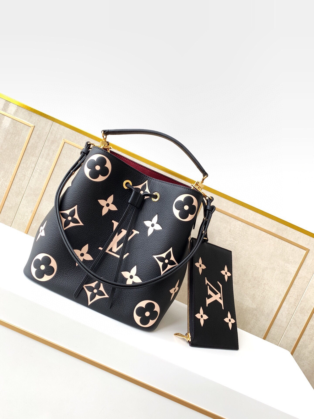 Louis Vuitton NeoNoe MM