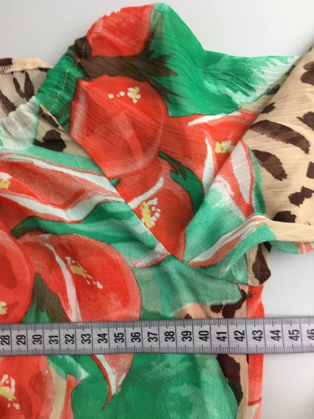 Блузка воздушная с цветами 42 размер