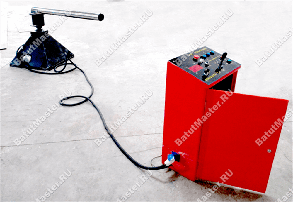 Батут для аттракциона "Увернись от палки" (Melt Down) 9*9*1.7 м