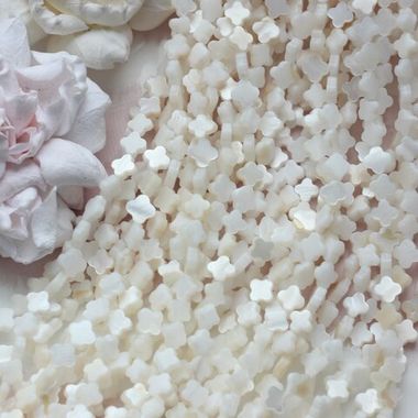 Перламутр натуральный молочный, Клевер, 7 мм, ПР042