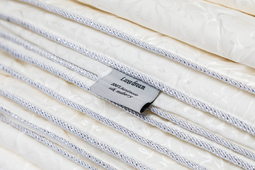 Одеяло шелковое всесезонное 140х205 Luxe Dream Luxury Silk collection DCS1001