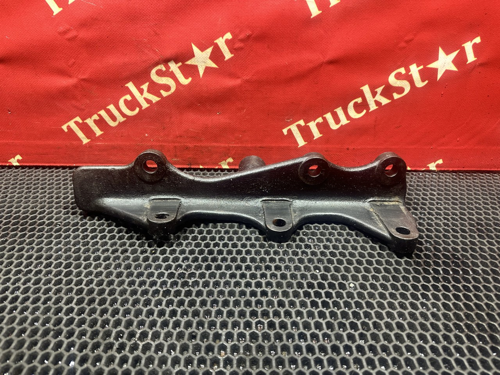 Кронштейн ящика АКБ левый 2023г