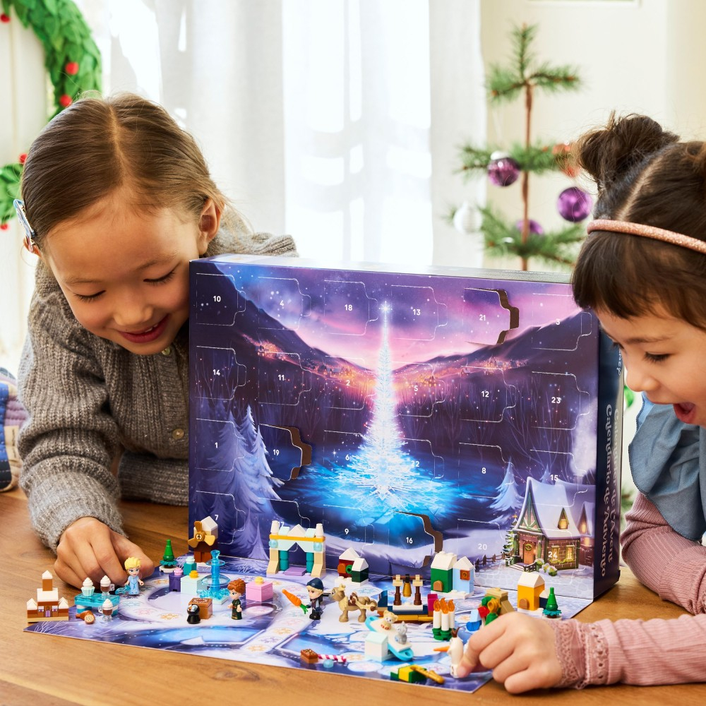OUTLET LEGO Disney Королевство Ледяного сердца - Адвент-календарь на 2025 год 43273