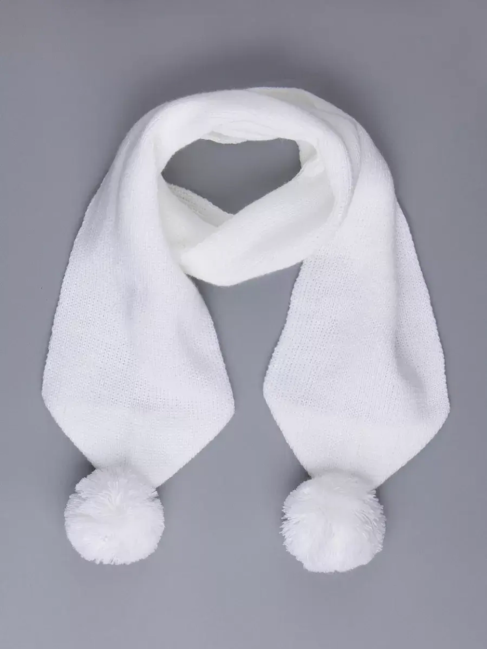 Шарф зимний вязаный с бубонами для детей