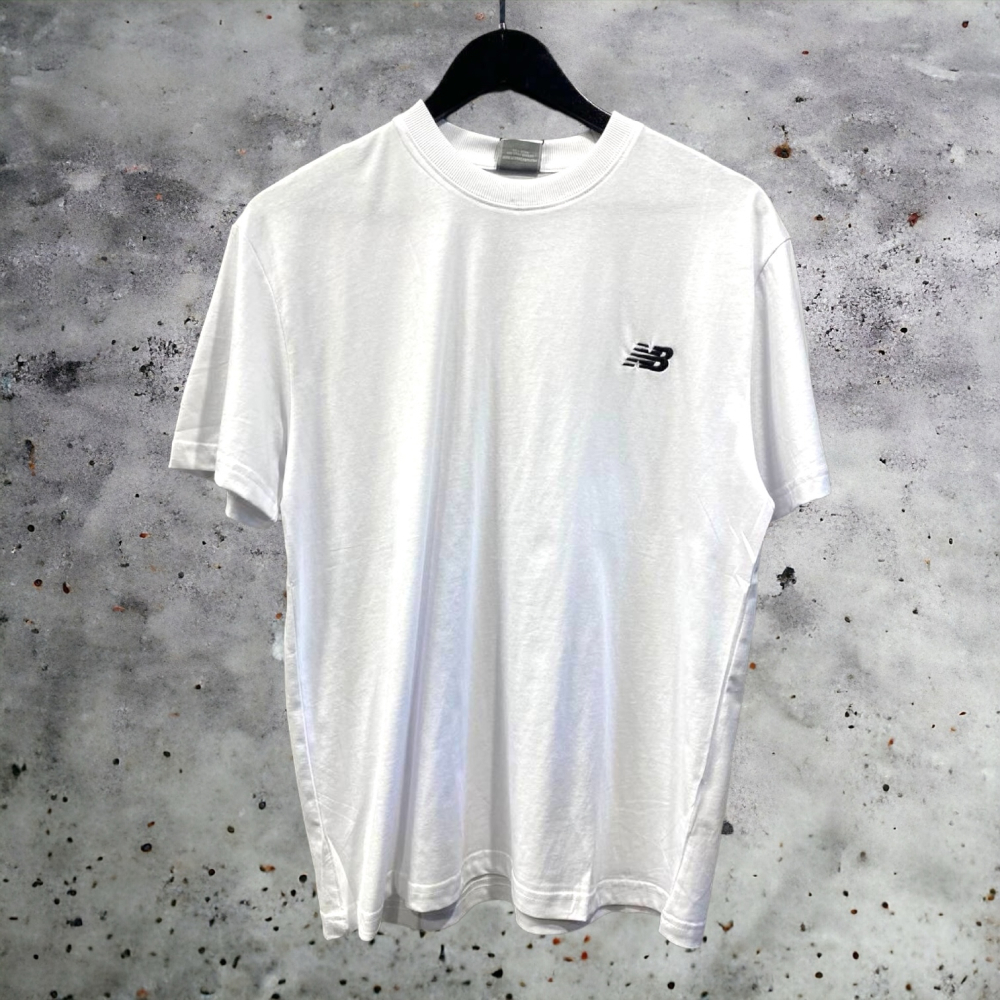 Футболка New Balance #1 • Белый
