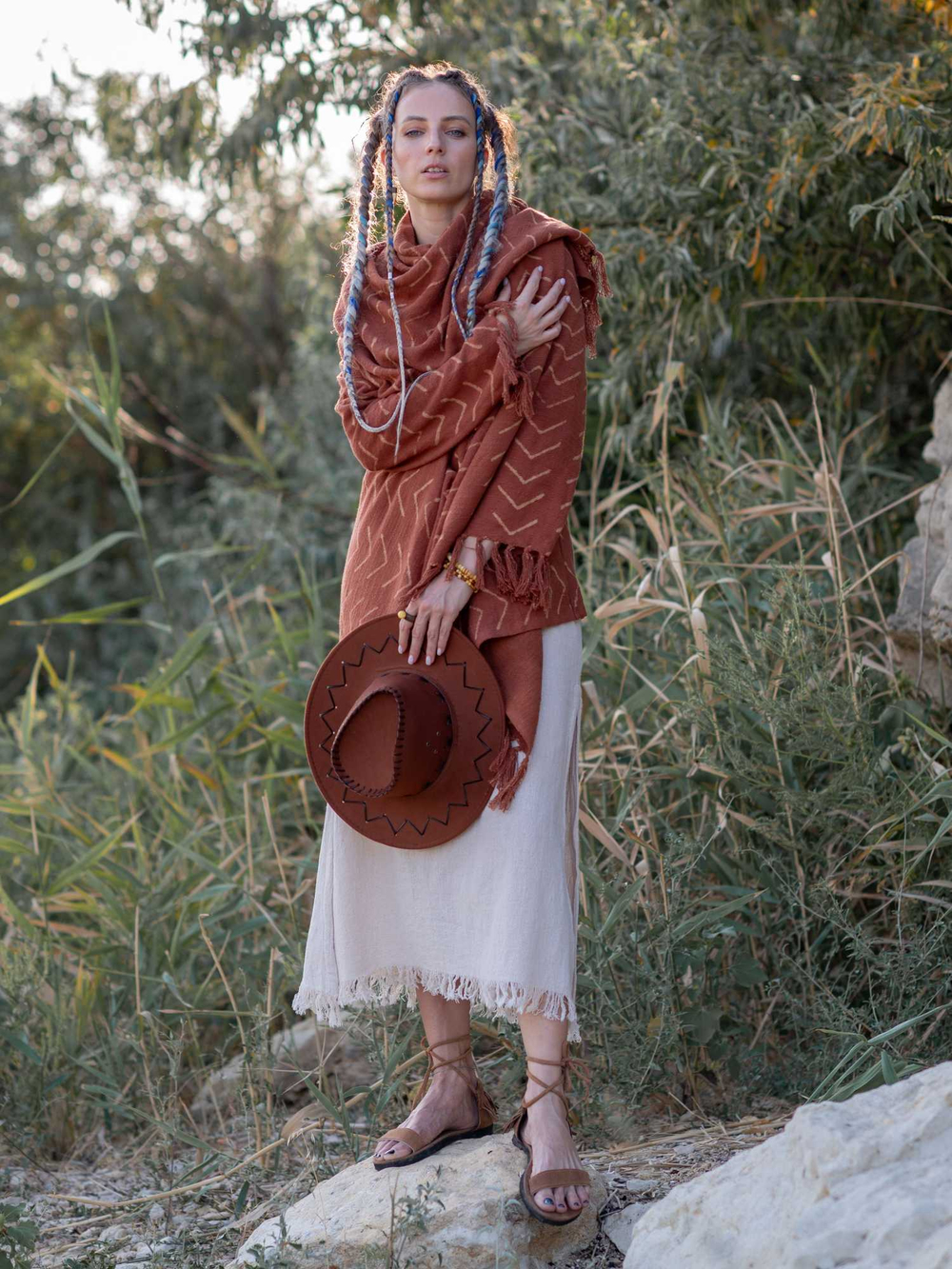 Накидка Chintamani с рукавами (терракотовый)