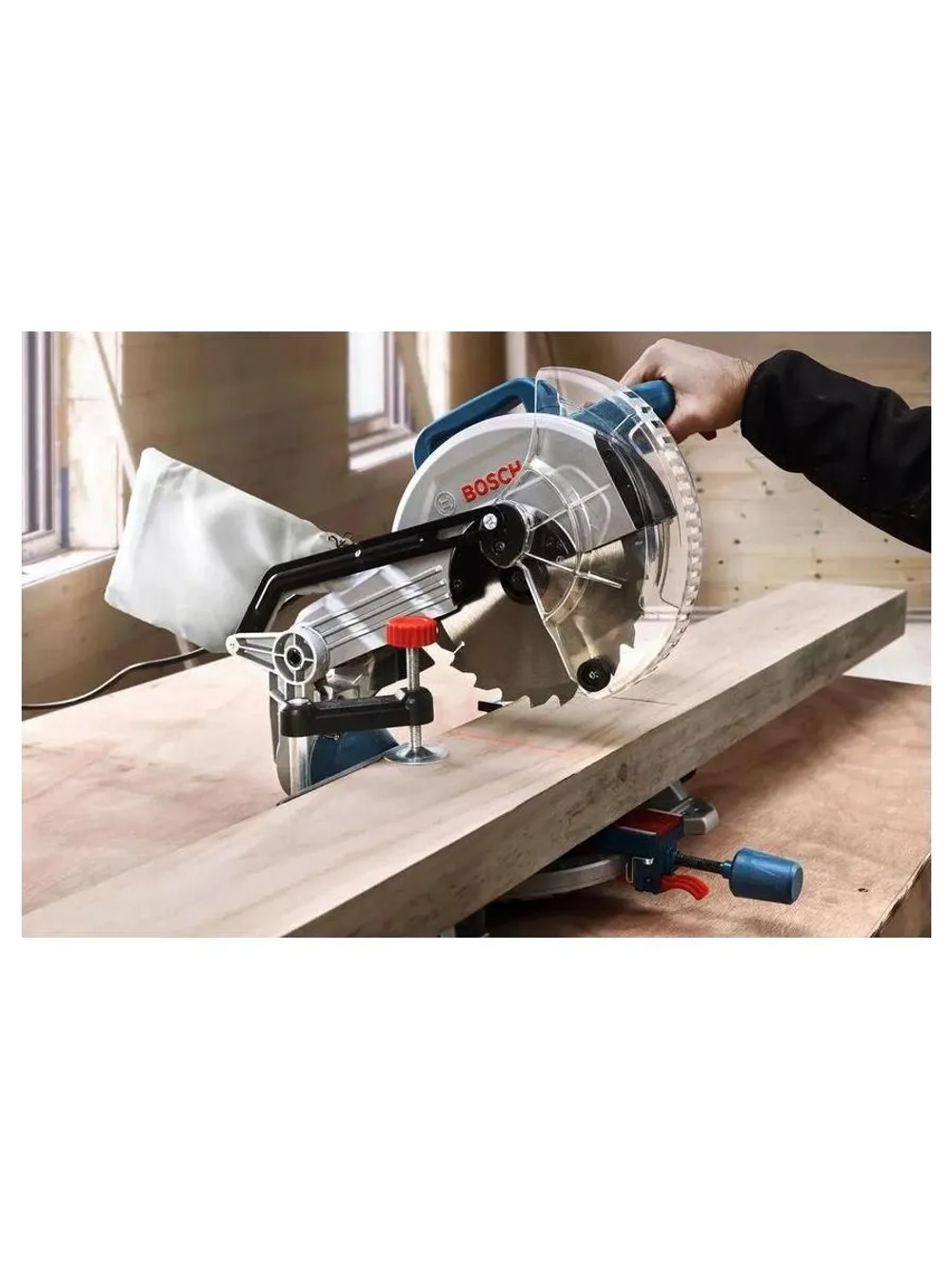 Торцовочная пила Bosch GCM 216 1300Вт 4800об/мин d=216мм
