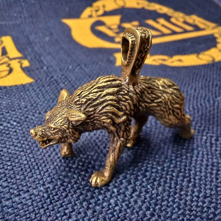 Подвеска. Волк-охотник