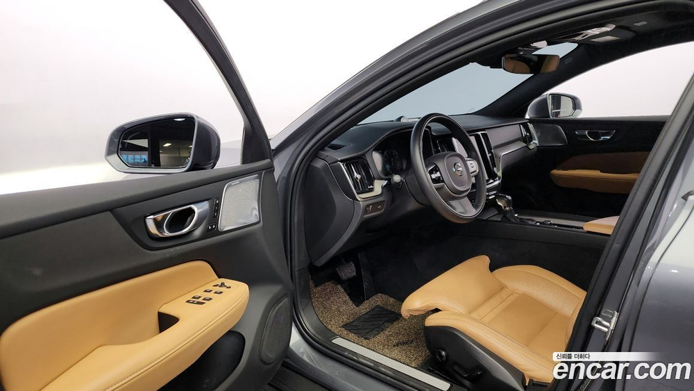 Volvo V60 Cross Country 2 Generation T5 Pro AWD (11.2019)