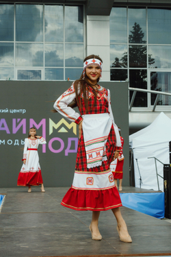 Платье «Атăл» (Коллекция «Нарспи»)