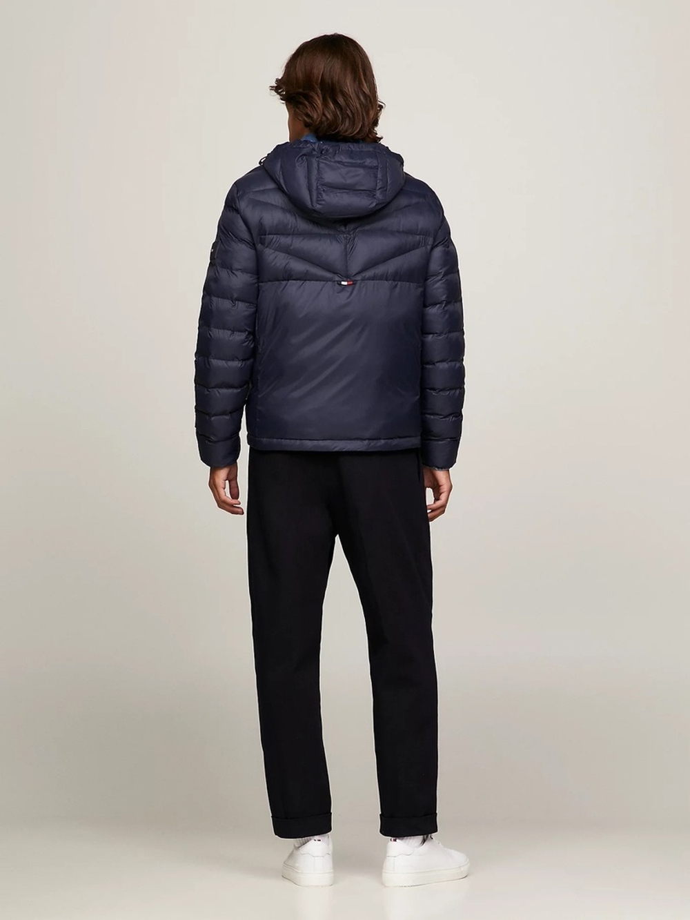 TOMMY HILFIGER PACKEBLE RECYCLED QUILT HDD MW0MW33732 DW5 Ashop.ru