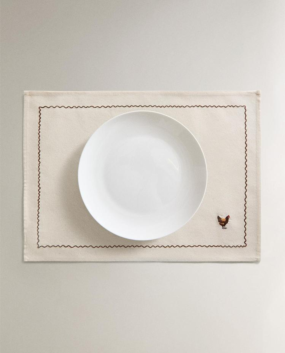 ZARA HOME САЛФЕТКА ПОД СТОЛОВЫЕ ПРИБОРЫ С ВЫШИВКОЙ «КУРИЦА», КОРИЧНЕВЫЙ