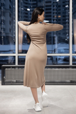 Платье Aiko Lab трикотажное с длинным рукавом на пуговицах от талии