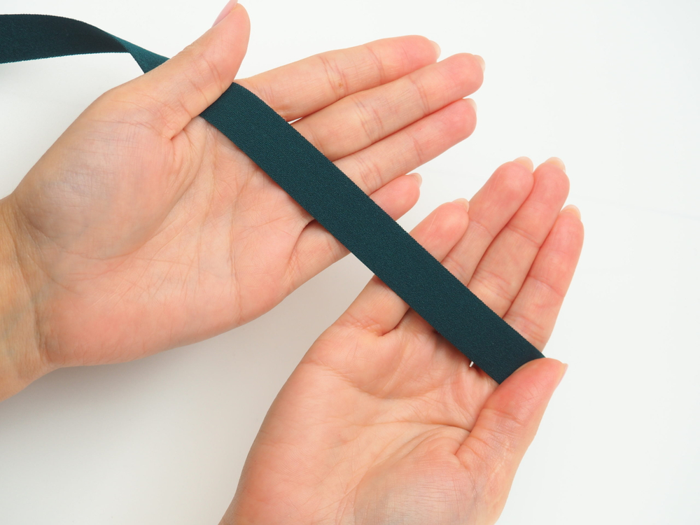 Резинка отделочная черная широкая без фестона ширина 20 мм