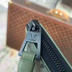 Louis Vuitton Pochette Voyage Souple