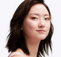 MAC Cosmetics Studio Radiance Face and Body Radiant Sheer Foundation - легкий тональный крем для лица и тела оттенок N1, 50 ml