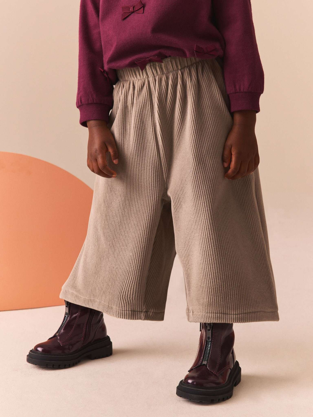 Брюки широкие для девочки Next B71-179, Светло-серый