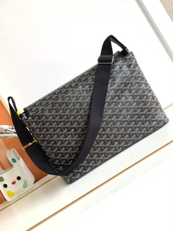 Goyard Capetien MM Messenger Bag